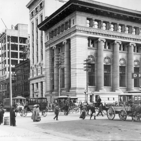 Canadian_Bank_of_Commerce_at_Hastings_and_Granville